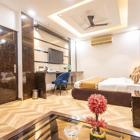 Hotel Cosmo Near Blk Hospital Karol Bagh Delhi  Buitenkant foto