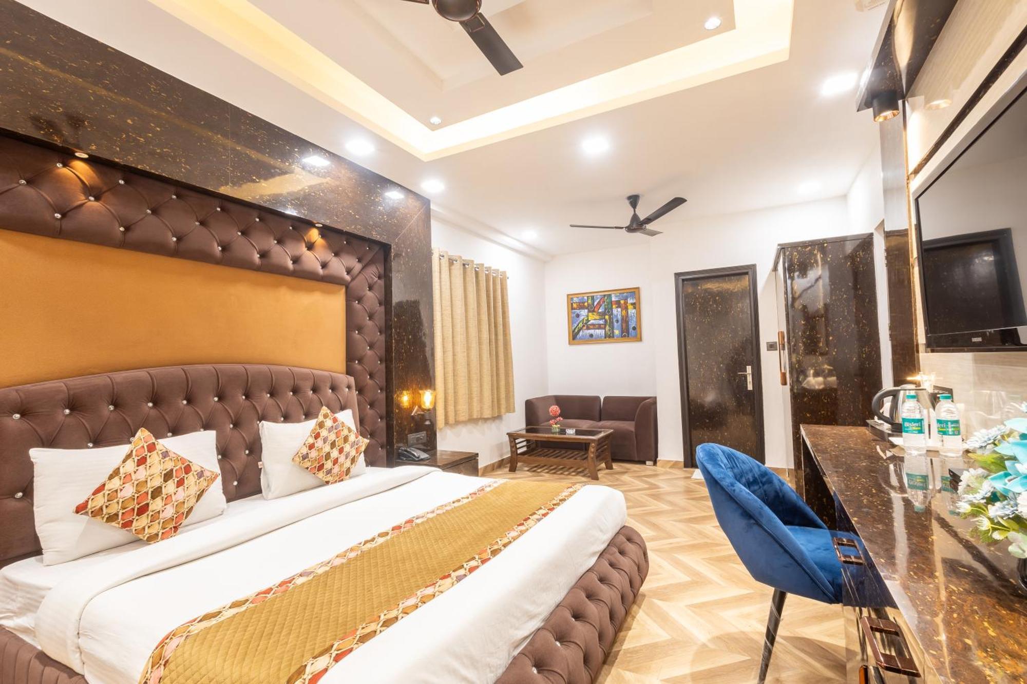 Hotel Cosmo Near Blk Hospital Karol Bagh Delhi  Buitenkant foto