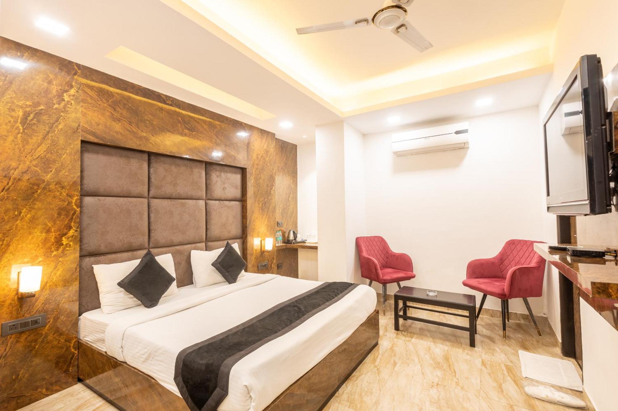 Hotel Cosmo Near Blk Hospital Karol Bagh Delhi  Buitenkant foto