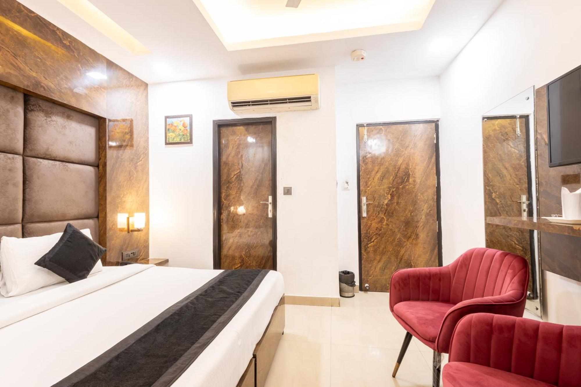 Hotel Cosmo Near Blk Hospital Karol Bagh Delhi  Buitenkant foto