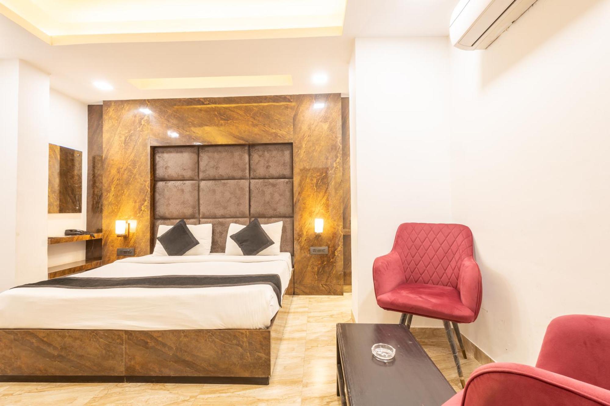 Hotel Cosmo Near Blk Hospital Karol Bagh Delhi  Buitenkant foto