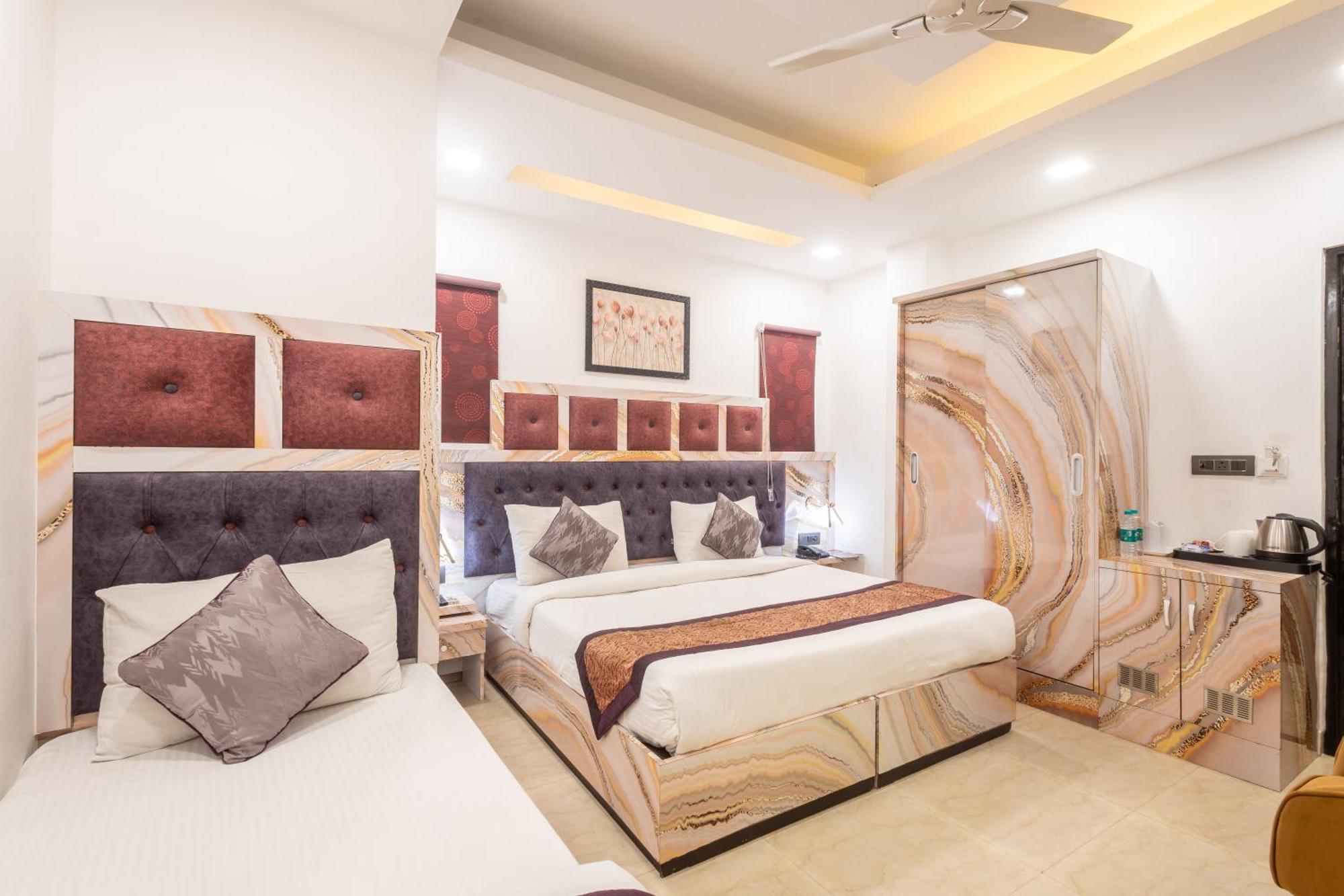 Hotel Cosmo Near Blk Hospital Karol Bagh Delhi  Buitenkant foto