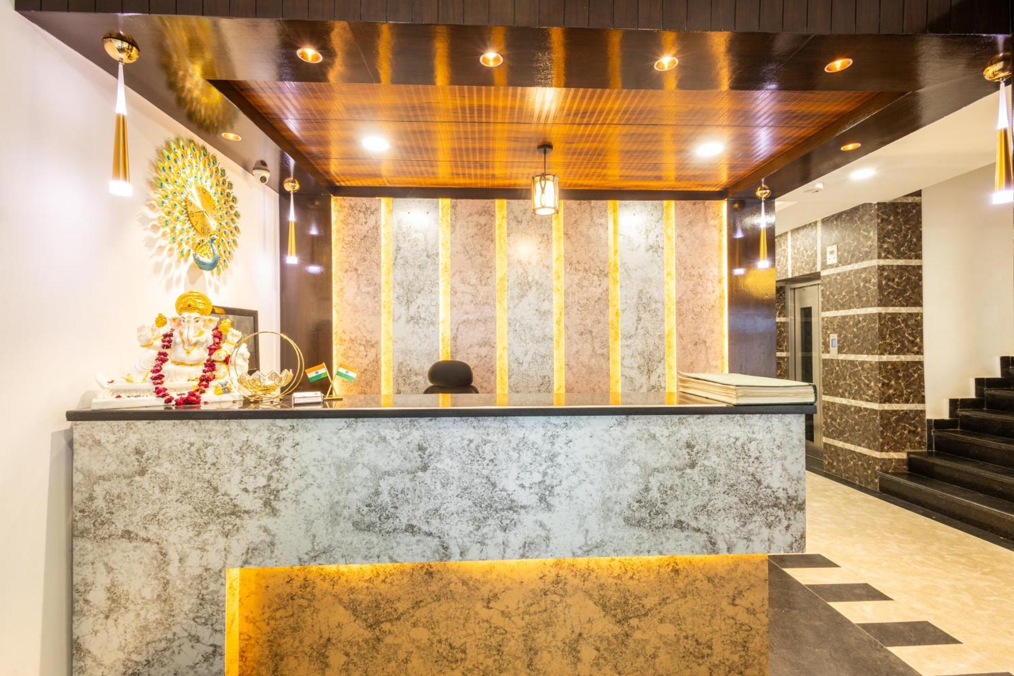 Hotel Cosmo Near Blk Hospital Karol Bagh Delhi  Buitenkant foto