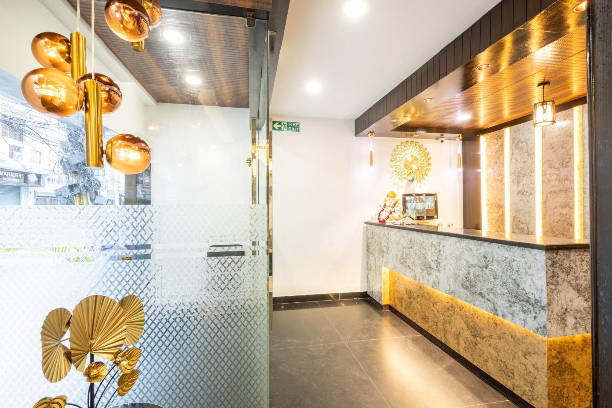 Hotel Cosmo Near Blk Hospital Karol Bagh Delhi  Buitenkant foto
